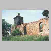 103-1004 Die Ruine der Kirche mit ihren meterdicken Mauern im Juli 1992.jpg